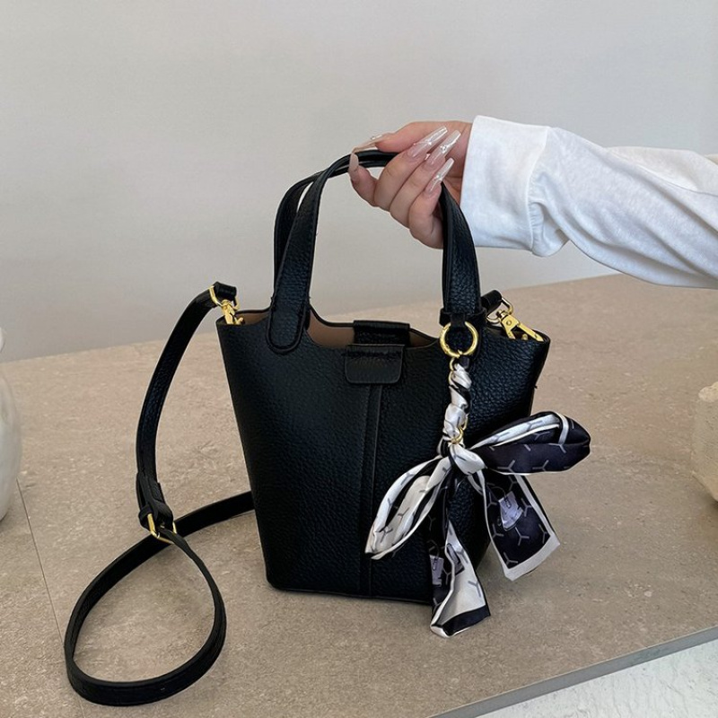 Luxury Textured Diaper Bag Mad - Luxury Bags In Store recensione e prezzo