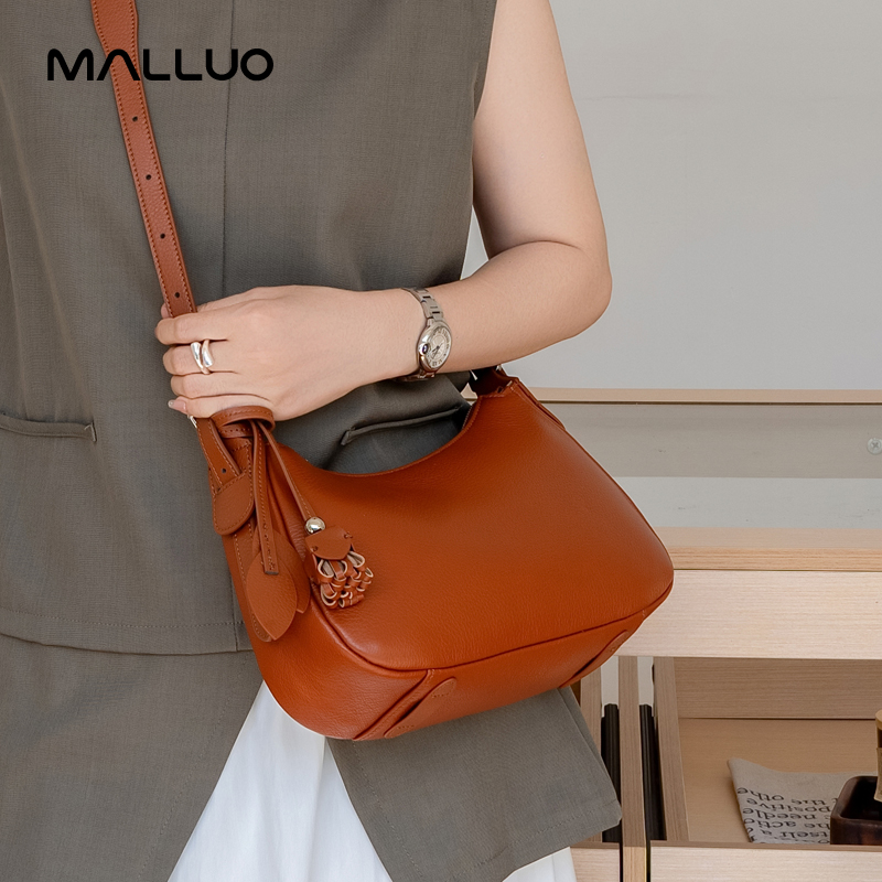 Genuine Cowhide Leather Slouch - Half Moon Bag Suede recensione e prezzo