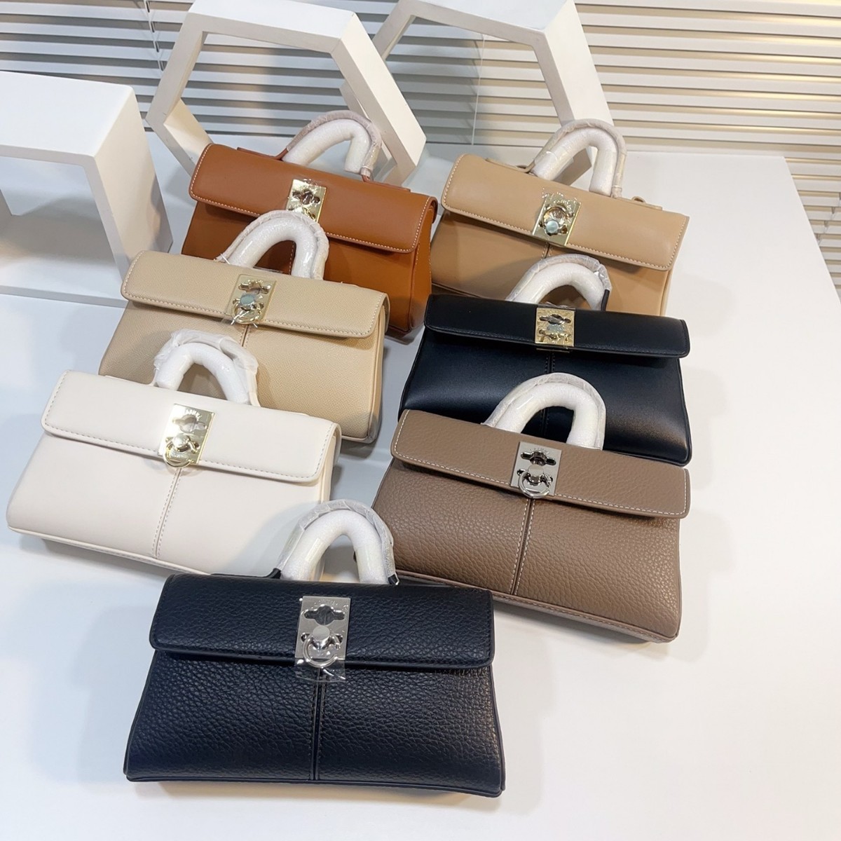 Creative Niche Genuine Leather - Half Moon Bag Suede recensione e prezzo