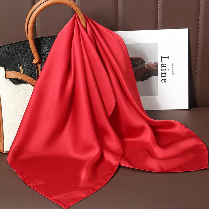 Luxury Solid Color Silk Square - Luxury Bags Duffle recensione e prezzo