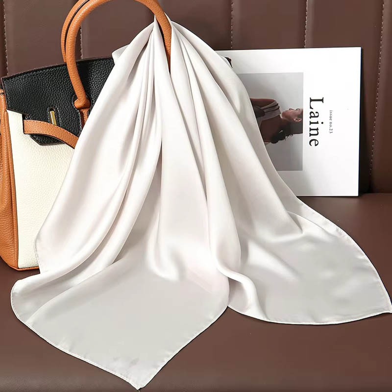 Luxury Solid Color Silk Square - Luxury Bags Duffle recensione e prezzo