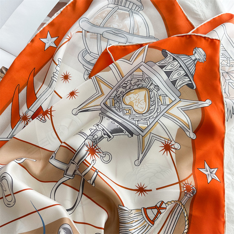 Luxury Brand Scarf Large Silk  - Luxury Bags Supplier recensione e prezzo