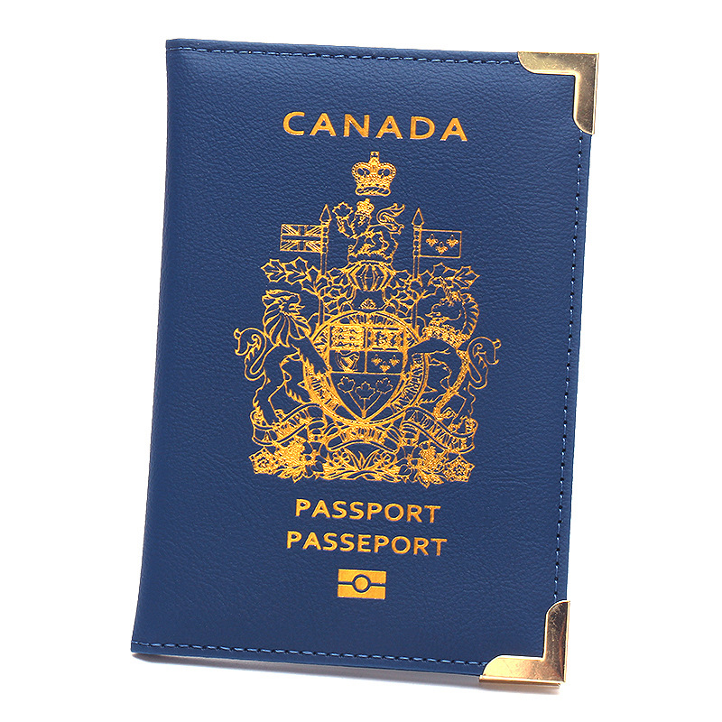 Fashion Canada Passport Holder - Luxury Bags Canada recensione e prezzo