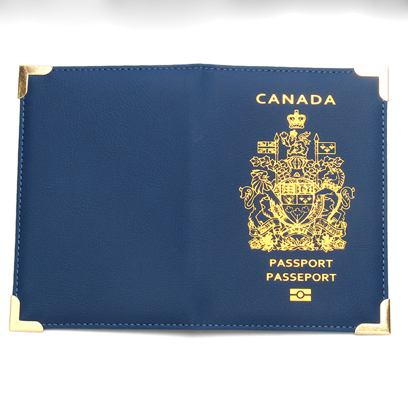 Fashion Canada Passport Holder - Luxury Bags Canada recensione e prezzo