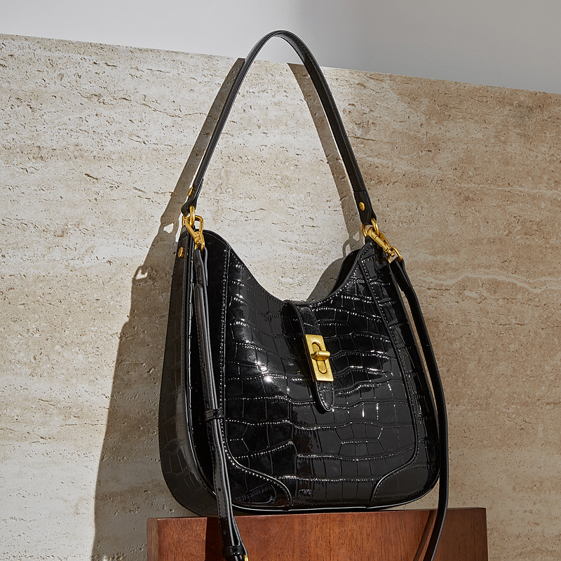 BURMINSA Luxury Genuine Leathe - Half Moon Bag Suede recensione e prezzo