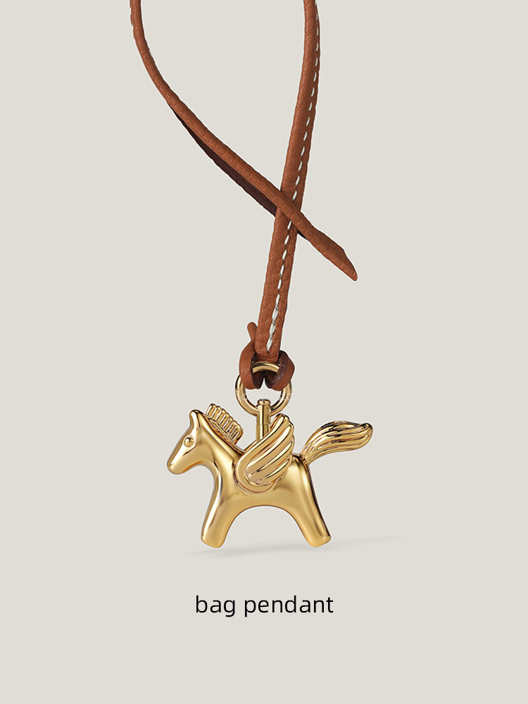 Luxury Brass Pegasus Bag Charm - Luxury Bags Hermes Birkin recensione e prezzo