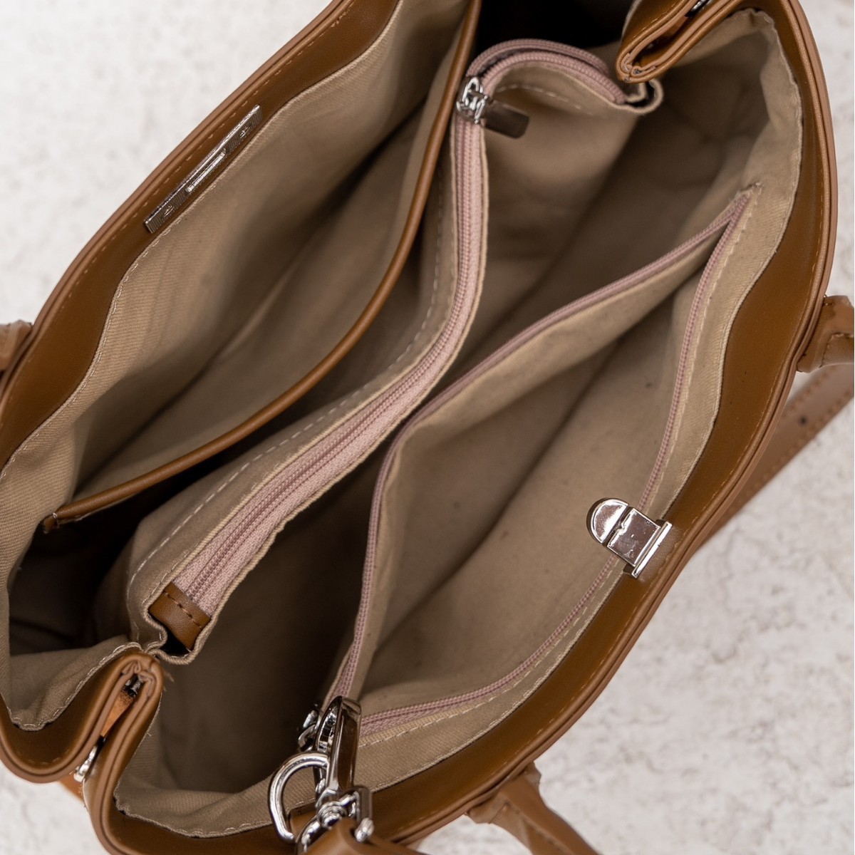 Genuine Leather Suede Womens V - Half Moon Bag Suede recensione e prezzo