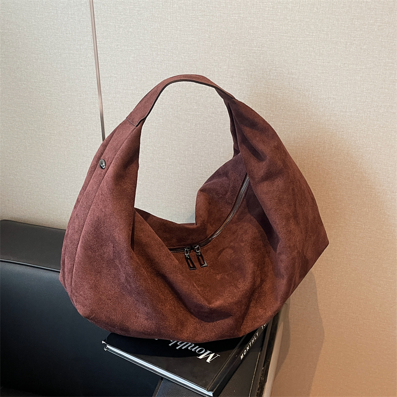 Women Half Moon Bags Large Cap - Half Moon Bag Suede recensione e prezzo