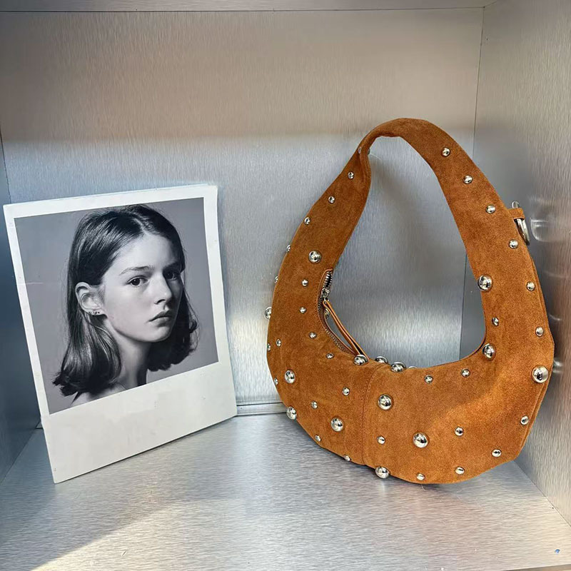 Vintage Rivet Faux Suede Halfm - Half Moon Bag Suede recensione e prezzo