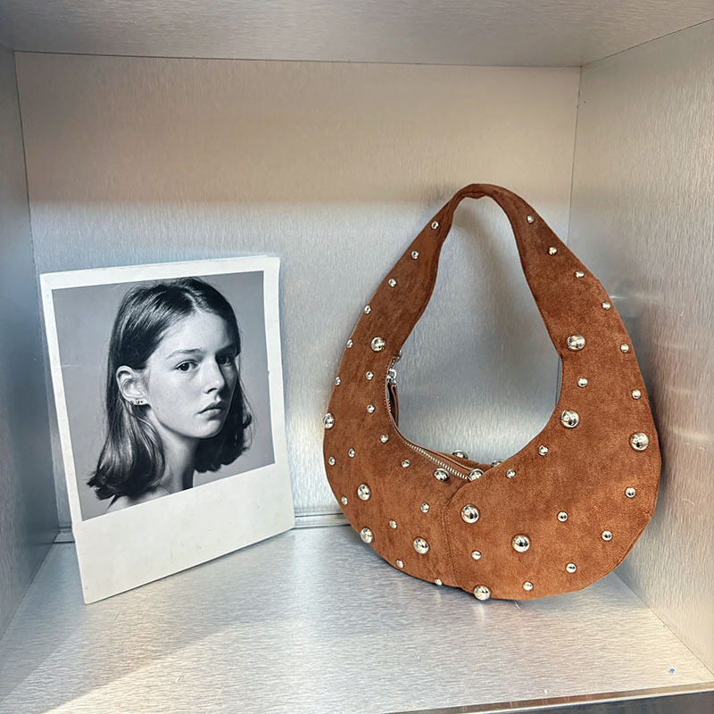 Vintage Rivet Faux Suede Halfm - Half Moon Bag Suede recensione e prezzo