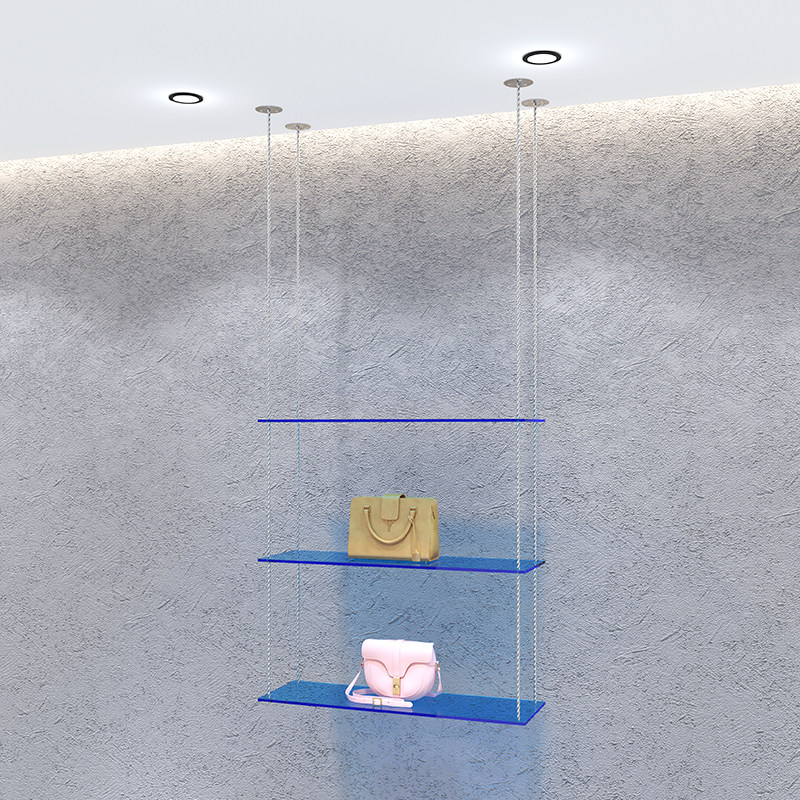 Clothing store window display  - Luxury Bags In Store recensione e prezzo