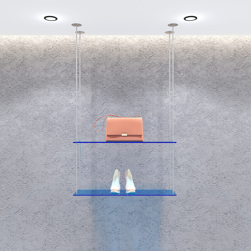 Clothing store window display  - Luxury Bags In Store recensione e prezzo